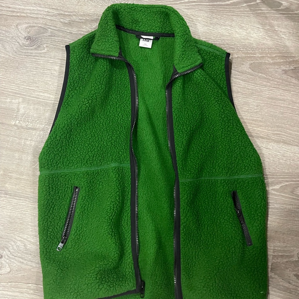 Aritzia TNA fleece Vest